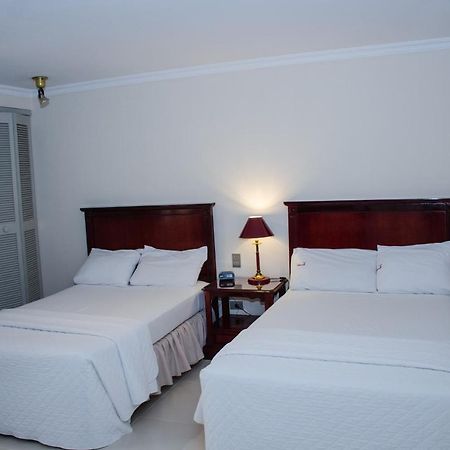 Apart Hotel Toborochi Santa Cruz de La Sierra Zewnętrze zdjęcie